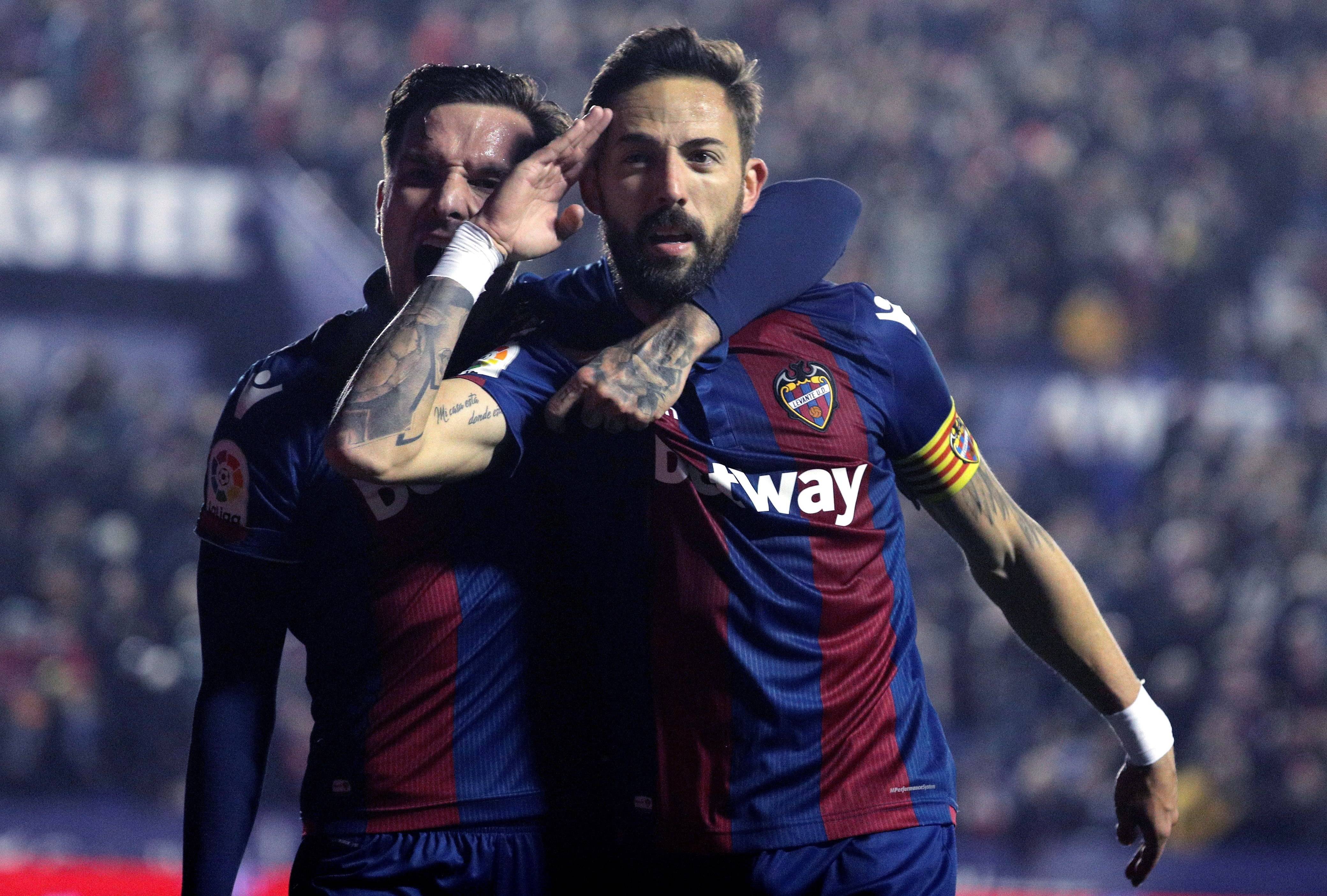 乐鱼app关于从集结日洛杉矶快船绝杀压哨到毕尔巴鄂竞技调整名单备战欧冠，清晨费耶诺德门线救险的信息