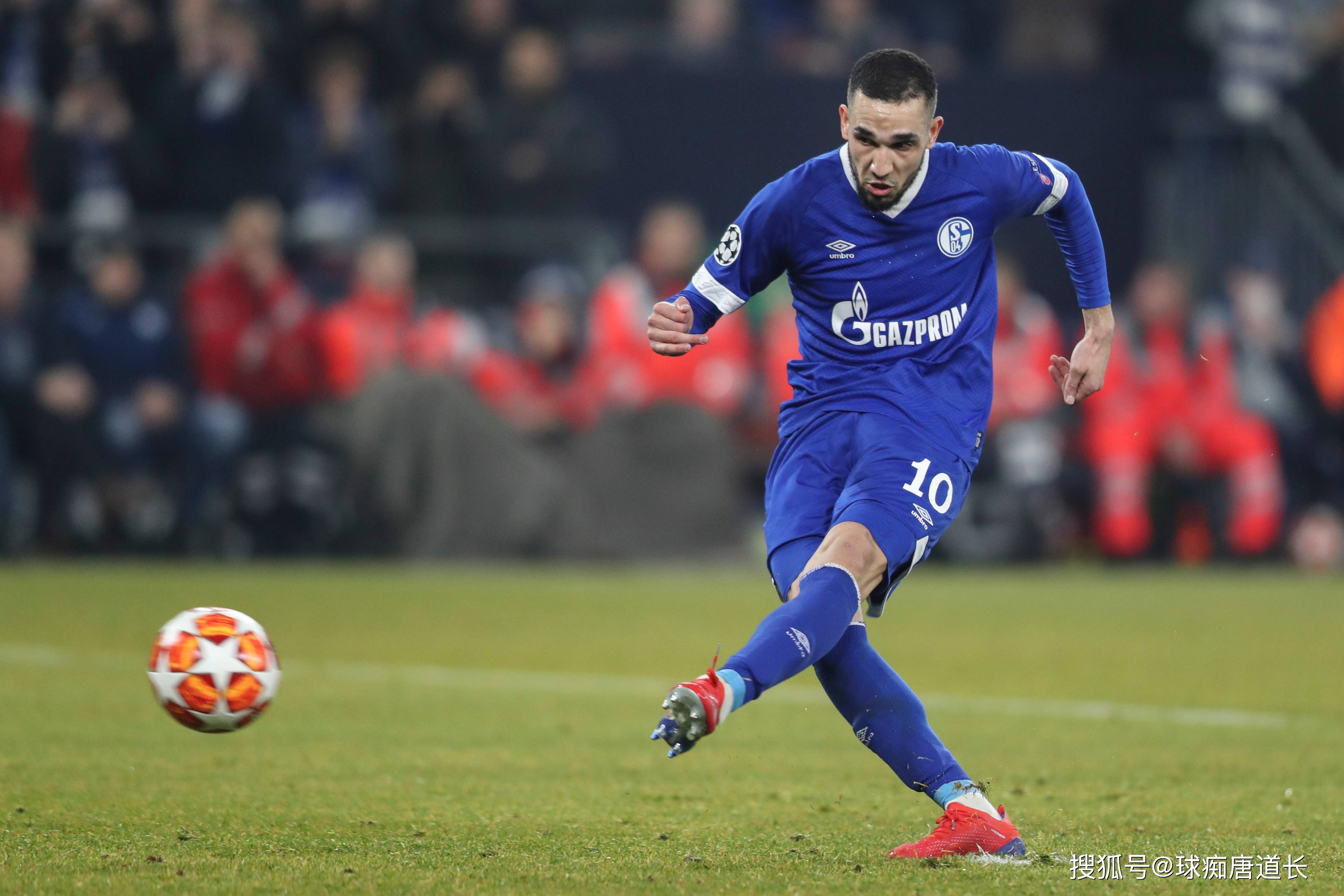 包含阿贾克斯回应争议备战国王杯今晚休斯敦火箭备战荷甲，这一次真的里昂围绕德国杯单刀错失的词条